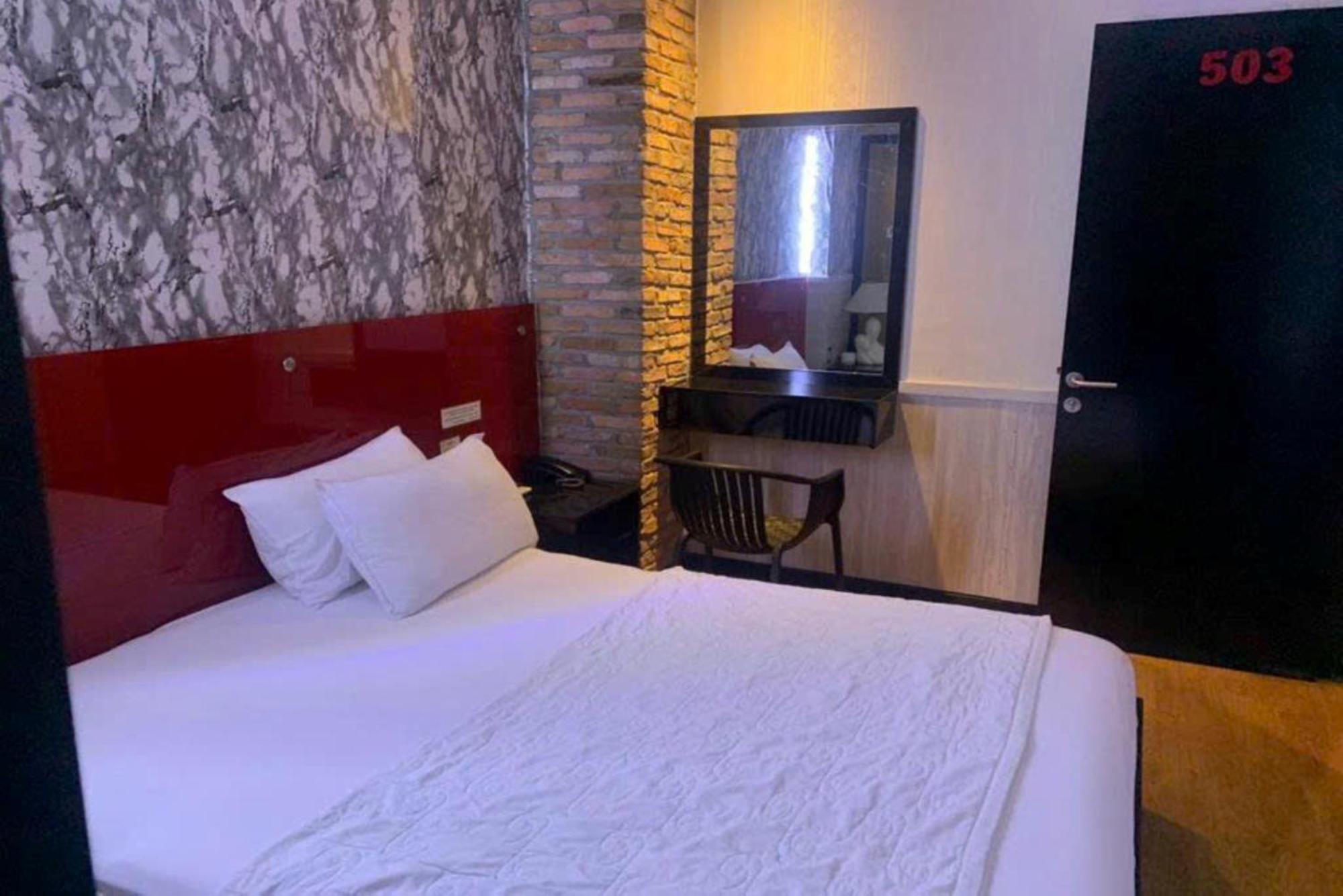 Gia Huyen Hotel Хошимин Екстериор снимка
