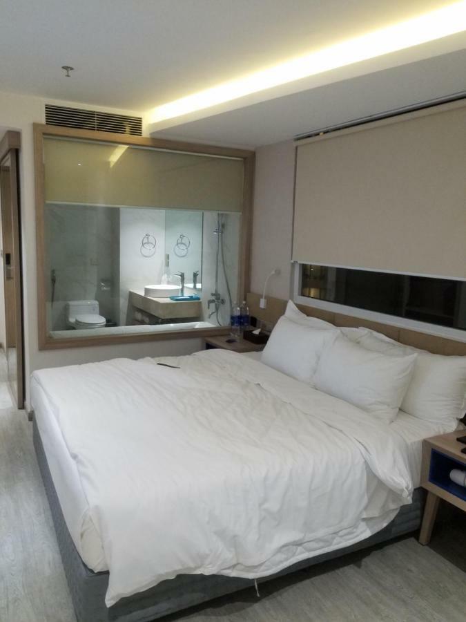 Gia Huyen Hotel Хошимин Екстериор снимка